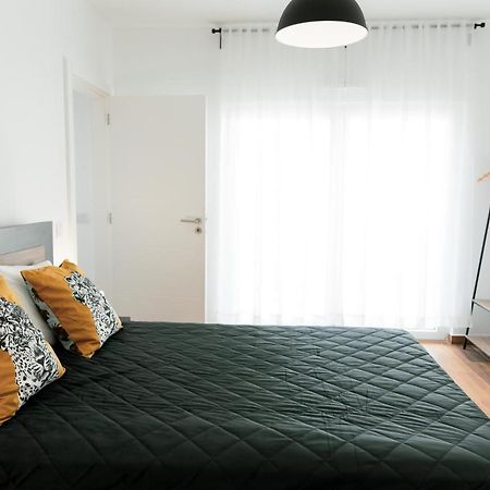 Gold Apartment Ferrel I Esterno foto